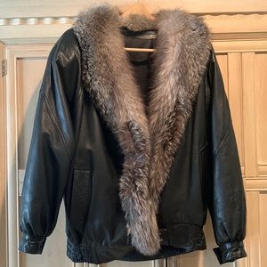 Black Leather Jacket with a beautiful fox collar Size 10 12 14
